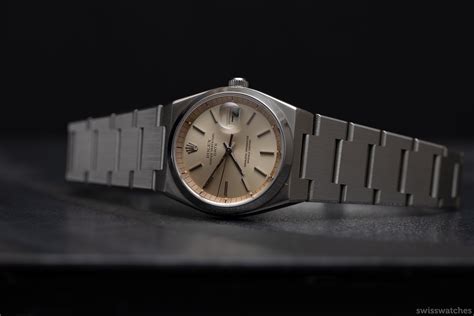 The Curious Tale Of The ROLEX 1530: An Automatic Movement 